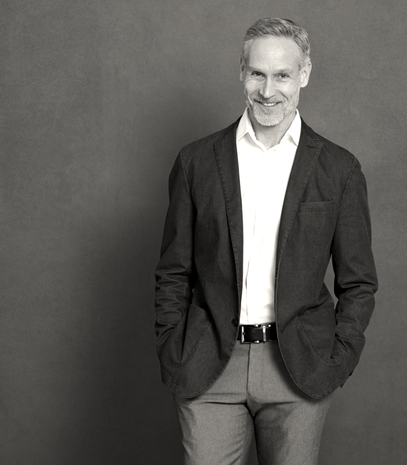 Grayd Manager pic B&W