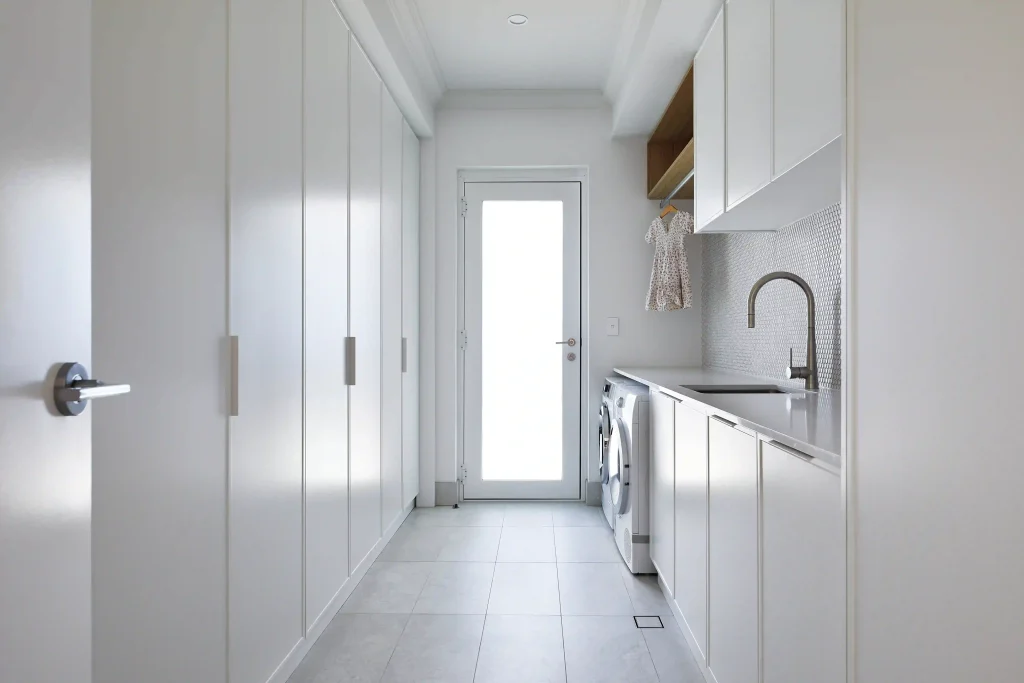 Grayd_Strickland St_2